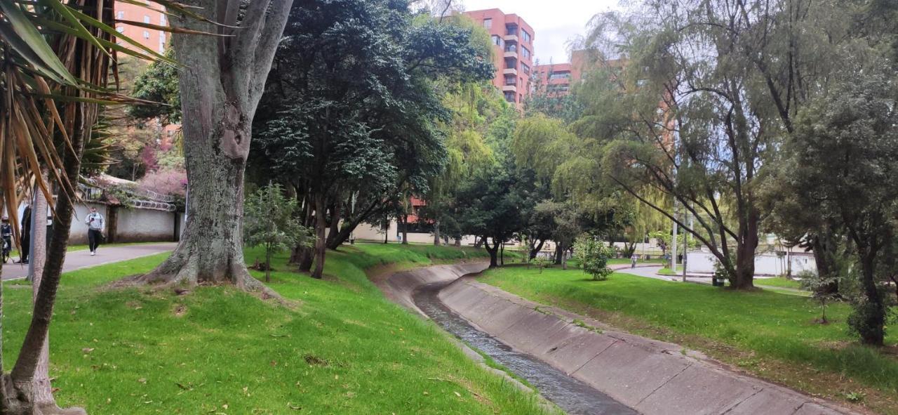 Acogedor Hostal Usaquen La Parada Del Tren Bogotá Dış mekan fotoğraf